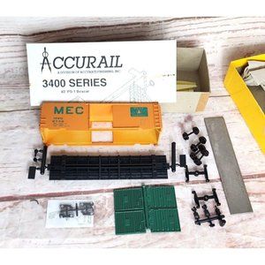 Accurail Made In USA Maine Central 40' Steel Box Car PS-13400 Series Model Train